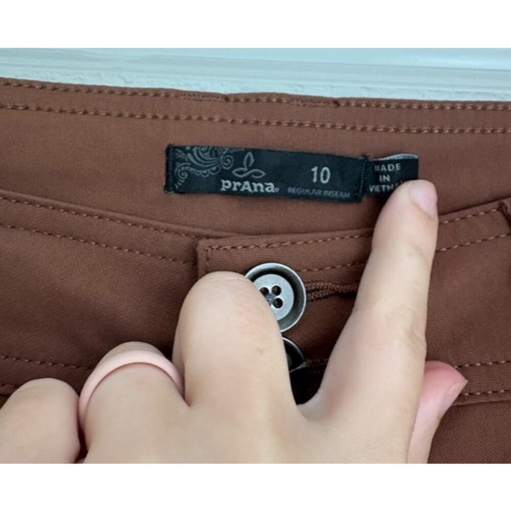NWOT Womens PRANA Brown Halle Hiking Pants Relaxed Fit Size 10 - Picture 4 of 6